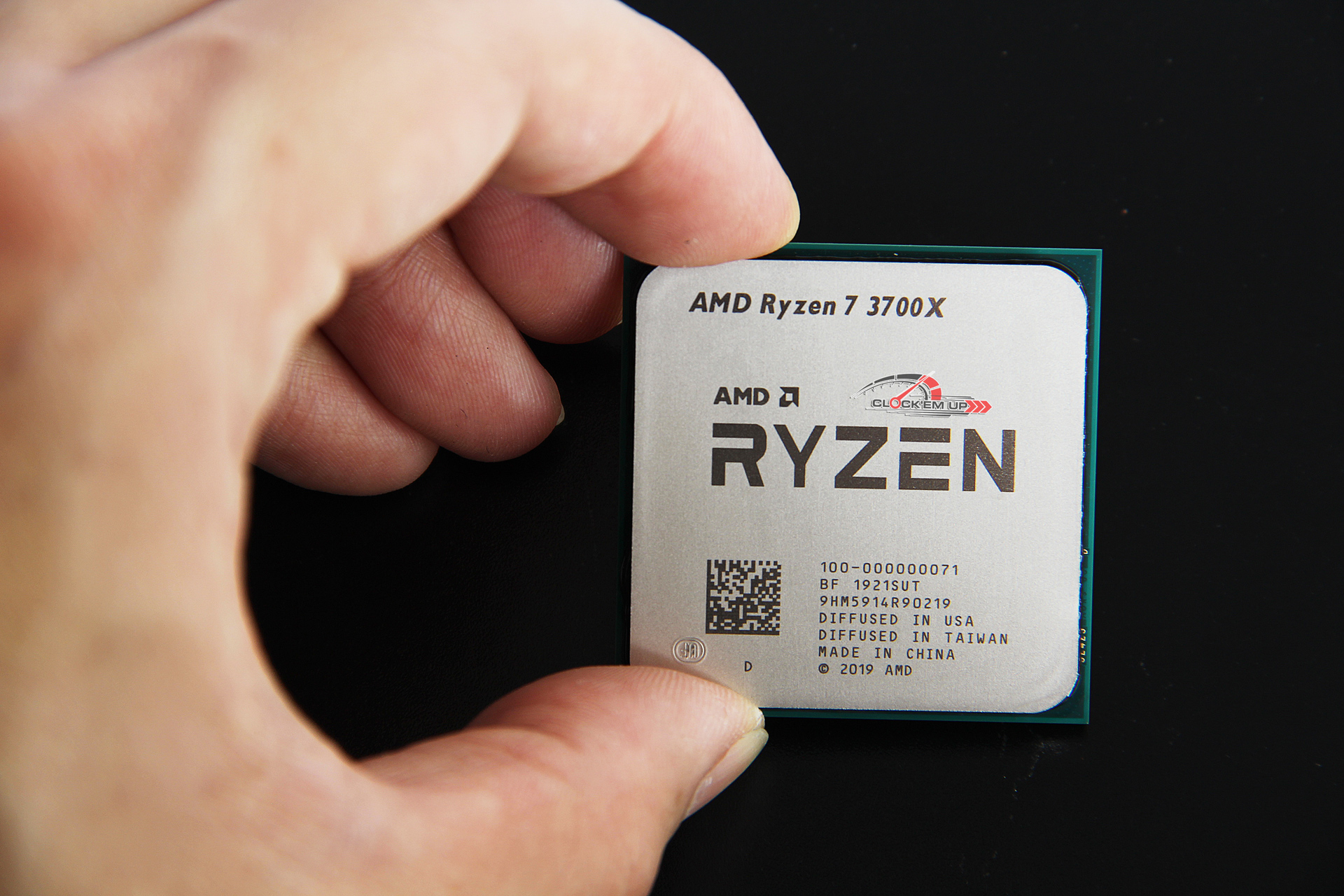Amd ryzen 7 3700x 8 core. Процессор AMD Ryzen 7 3700x. Процессор AMD Ryzen 7 Pro 3700. Процессор AMD Ryzen 7 3700x OEM OEM. Ryzen 7 3700x без крышки.